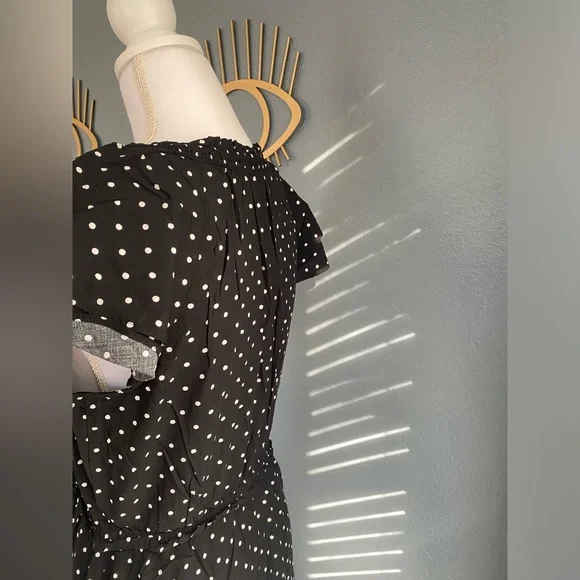 Old Navy Black Polka Dot Maxi Dress - Picture 3 of 7